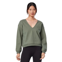 WOMEN'S TAVI DEEP V-NECK SWEATSHIRT | LEAF