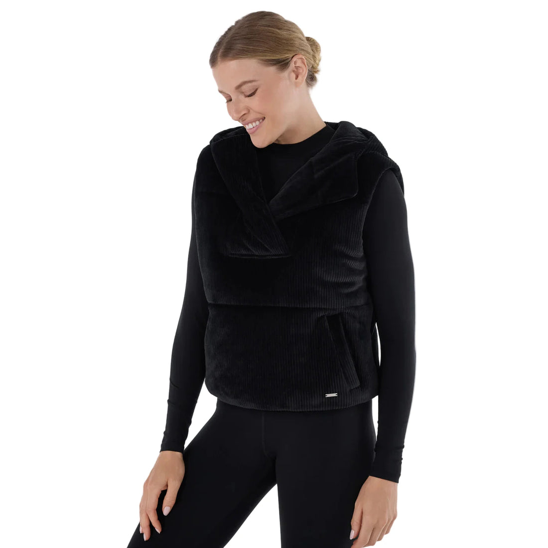 WOMEN'S TAVI RIBBED VELOUR PUFFER VEST | EBONY