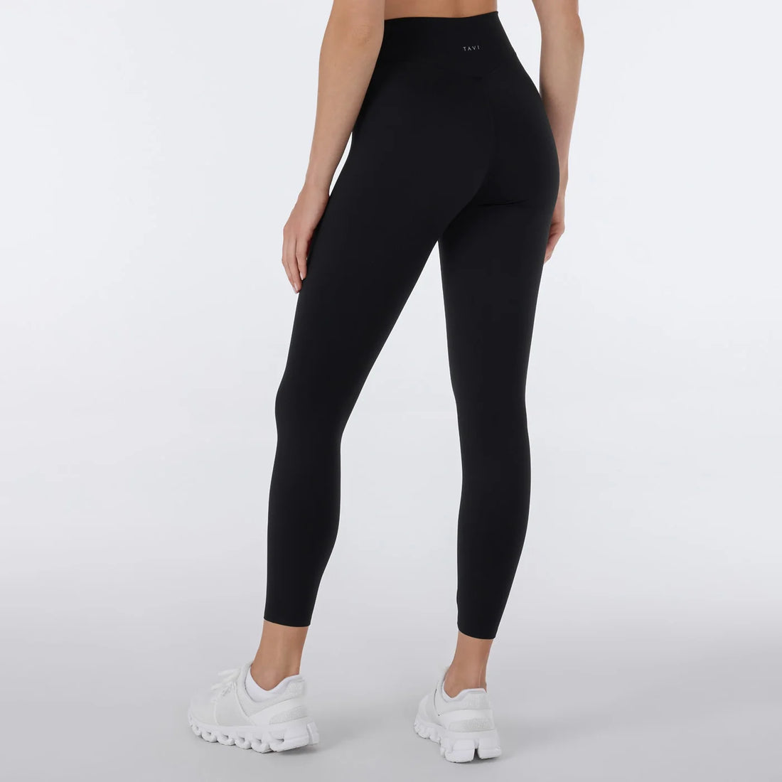 WOMEN'S TAVI HIGH WAISTED 7/8 SMOOTH RISE LEGGING | EBONY