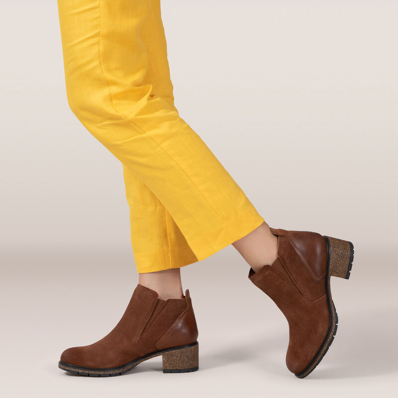 WOMEN'S AETREX FRANKIE BOOT | CARAMEL / CAFE