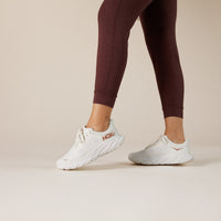 WOMEN'S HOKA ARAHI 7 | BLANC DE BLANC / ROSE GOLD