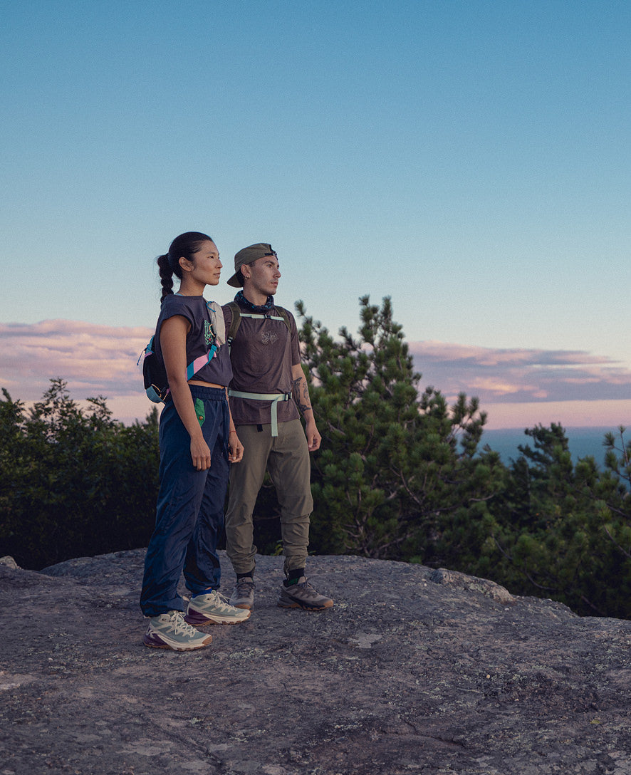 MEN'S KEEN TARGHEE APEX WATERPROOF HIKING SHOE | BLACK | ABBEY STONE
