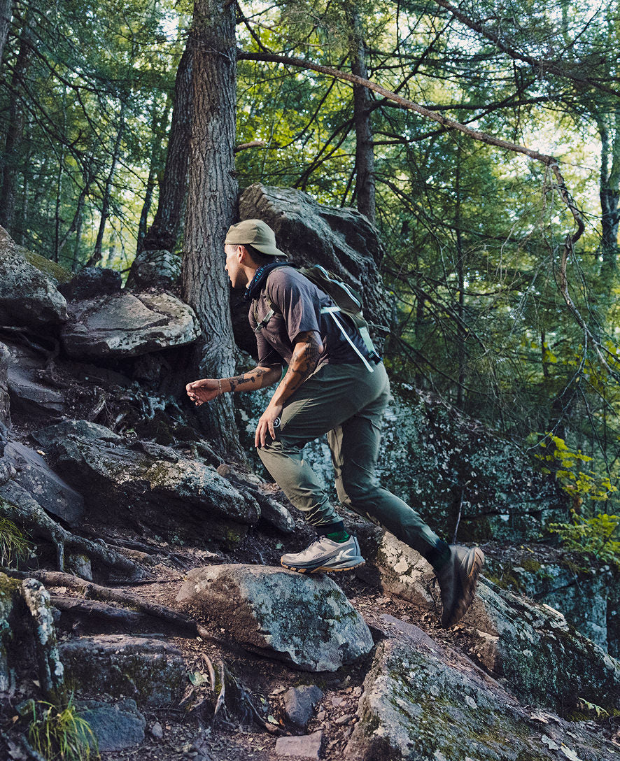 MEN'S KEEN TARGHEE APEX WATERPROOF HIKING SHOE | BLACK | ABBEY STONE