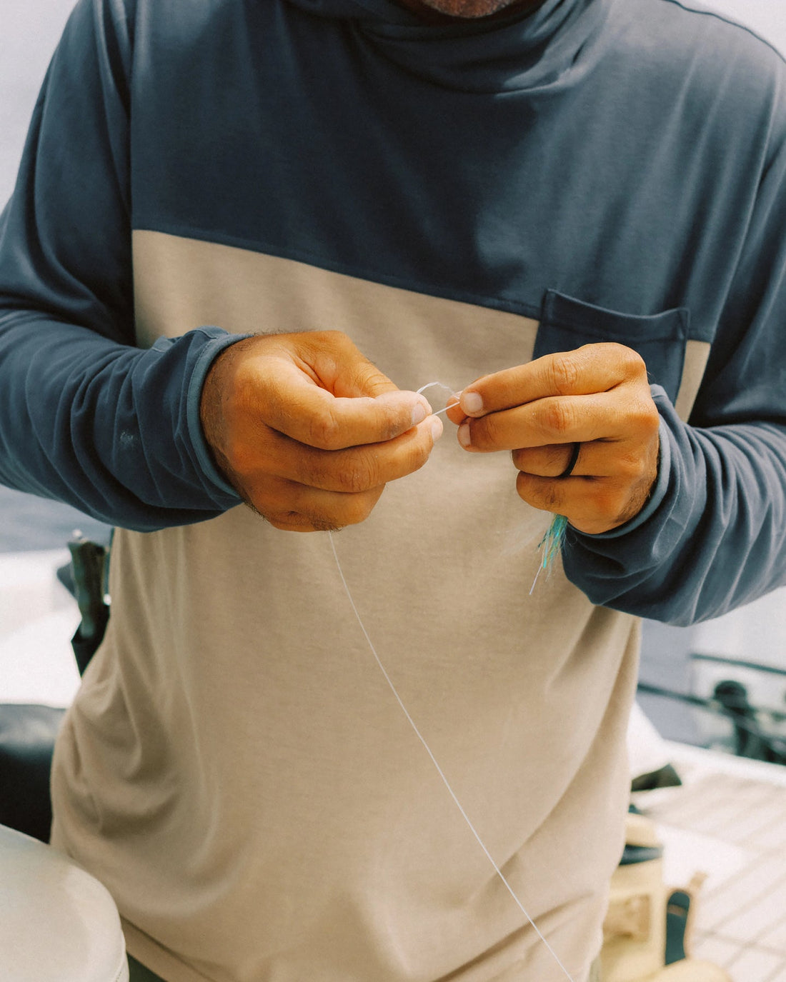 MEN'S FREE FLY BAMBOO HYBRID HOODIE | STORM CLOUD | DESERT TAN