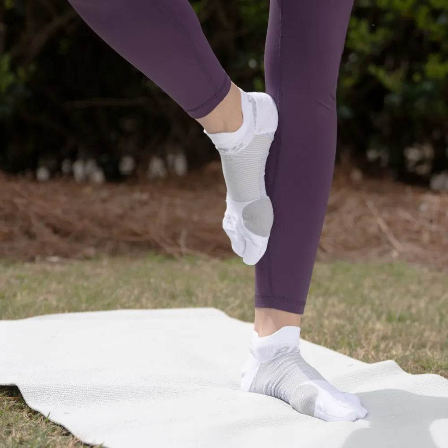 UNISEX OS1ST BR4 BUNION NO SHOW SOCKS | WHITE