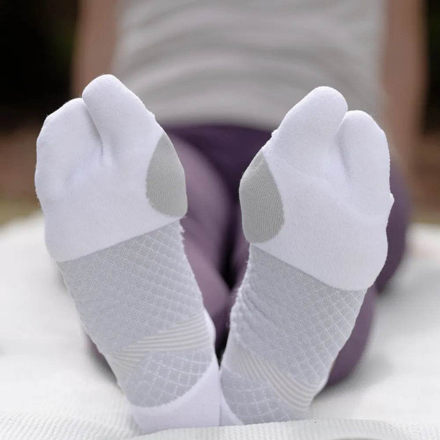 UNISEX OS1ST BR4 BUNION NO SHOW SOCKS | WHITE