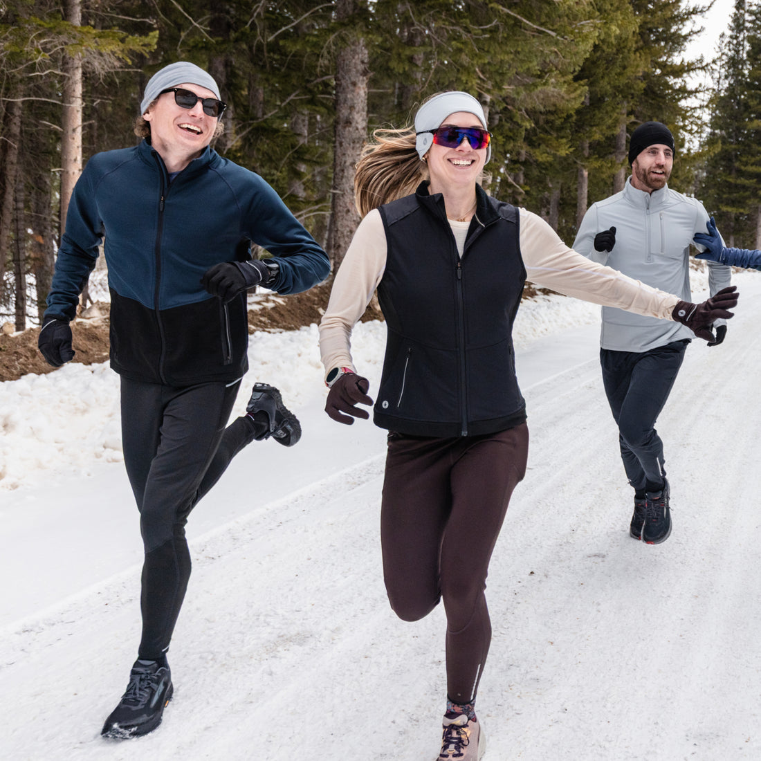 WOMEN'S ACTIVE FLEECE WIND INSULATED VEST | BLACK
