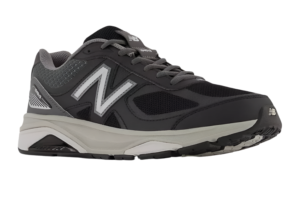 MEN'S NEW BALANCE 1540v3 | BLACK / CASTLEROCK