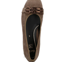 WOMEN'S ARA SCOUT BALLET FLAT CHAIN | SESAME SUEDE