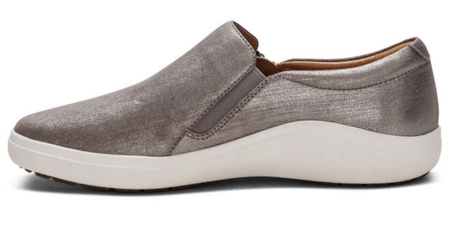 WOMEN'S AETREX JENNA SLIP-ON  | BRUSHED SILVER