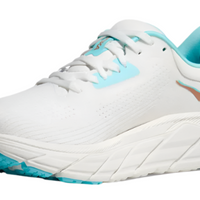 WOMEN'S HOKA ARAHI 7 | FROST / ROSE GOLD