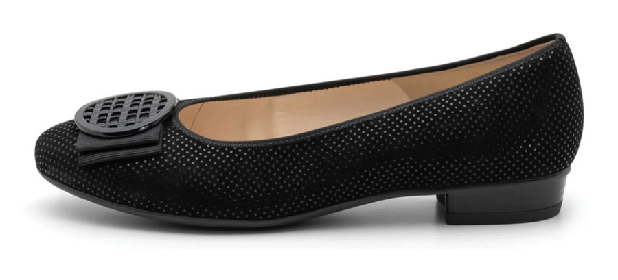 WOMEN'S ARA BAMBI FLAT | BLACK PUNTIKID