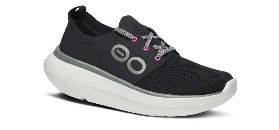 WOMEN'S OOFOS OOMY STRIDE | WHITE / BLACK