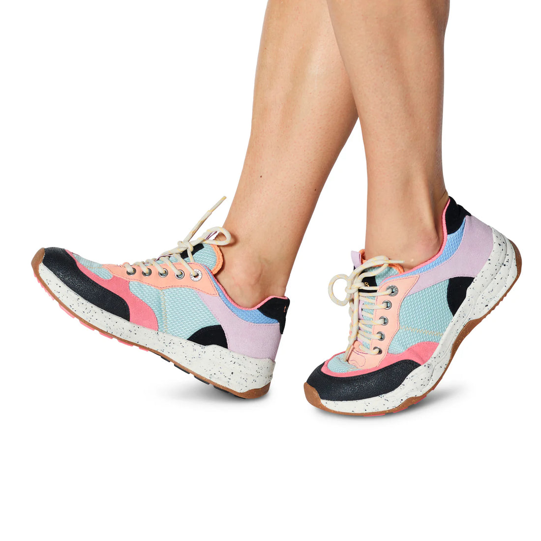 WOMEN'S TAOS ADVANCE ACTIVE OXFORD | RETRO MULTI