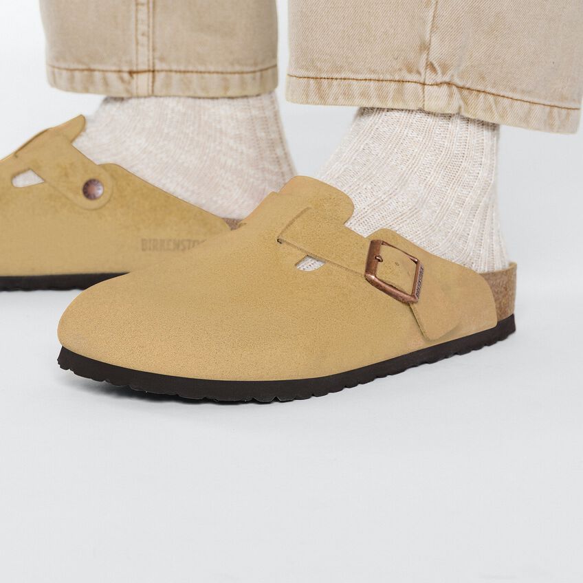 UNISEX BIRKENSTOCK BOSTON CLOG | LATTE CREAM