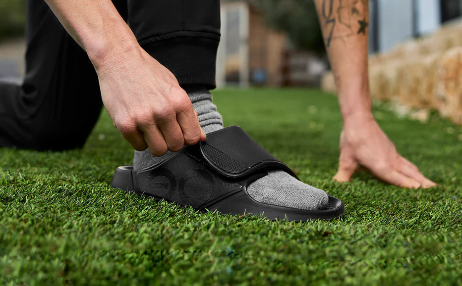 UNISEX OOFOS OOAHH SPORT FLEX SLIDE |  BLACK MATRIX