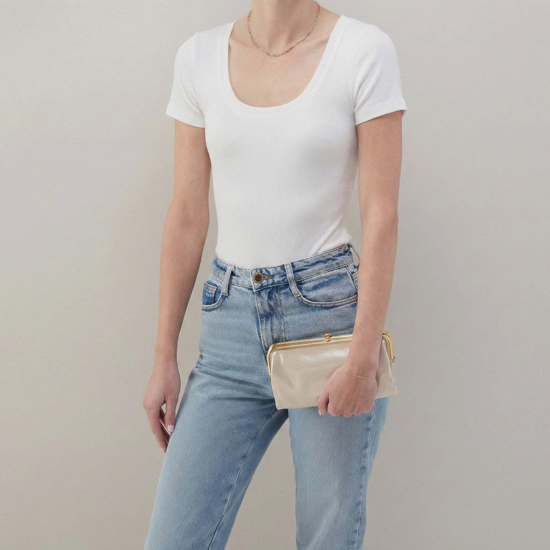HOBO LAUREN CLUTCH BAG | SANDSHIMMER