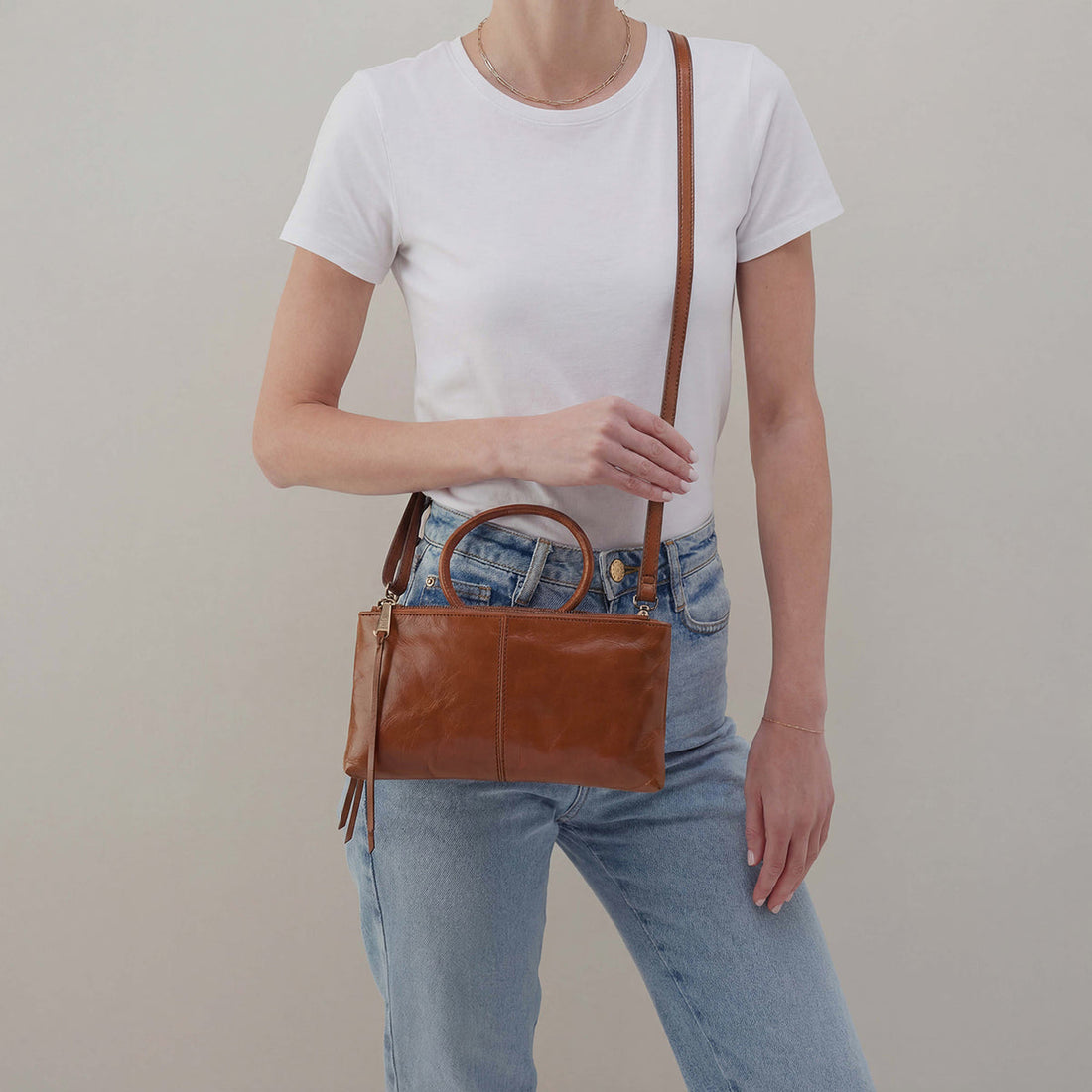 HOBO SABLE CROSSBODY | TRUFFLE