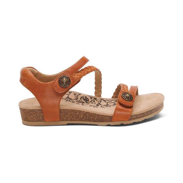 WOMEN'S AETREX JILLIAN BRAIDED QUARTER STRAP SANDAL | COGNAC