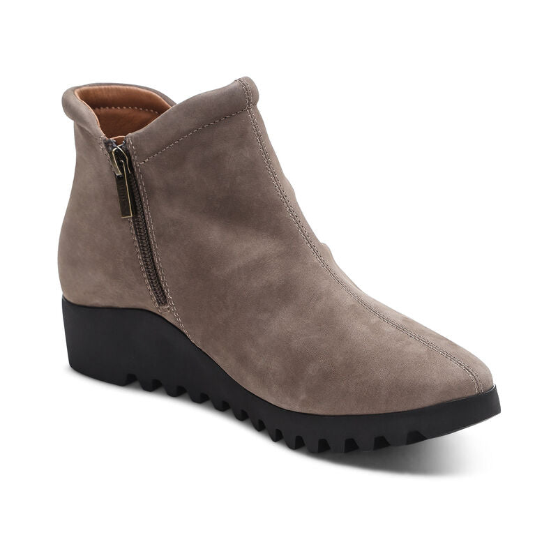 WOMEN'S AETREX ZOEY BOOT | DARK TAUPE