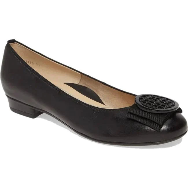 WOMEN'S ARA BAMBI FLAT | BLACK LEATHER