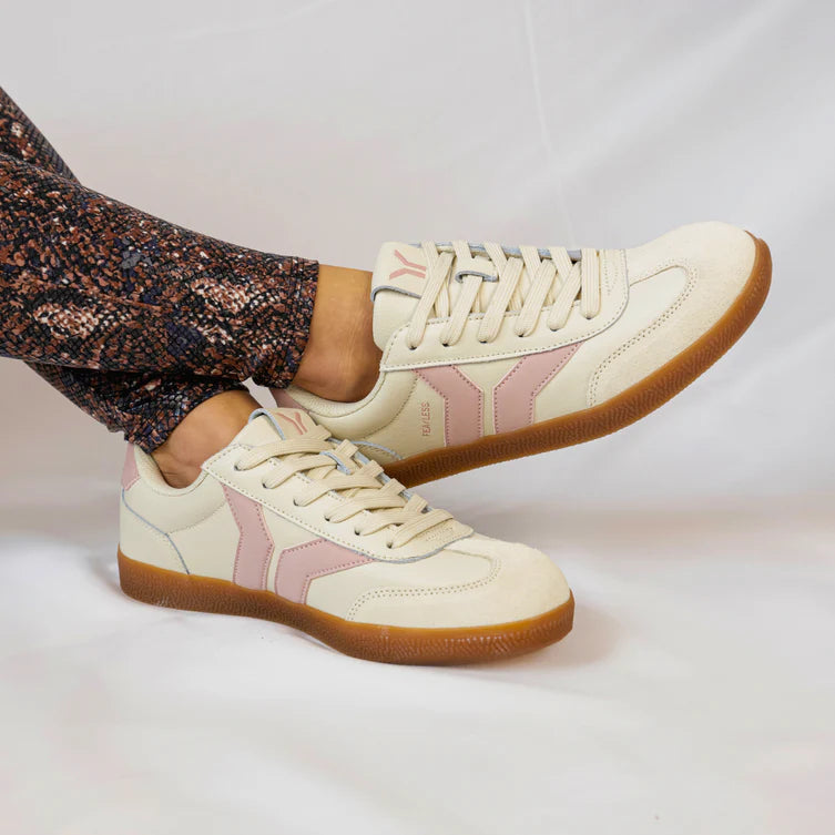 WOMEN'S C.O.B by CULTURE OF BRAVE FEARLESS SNEAKER | BEIGE / PINK WINGS