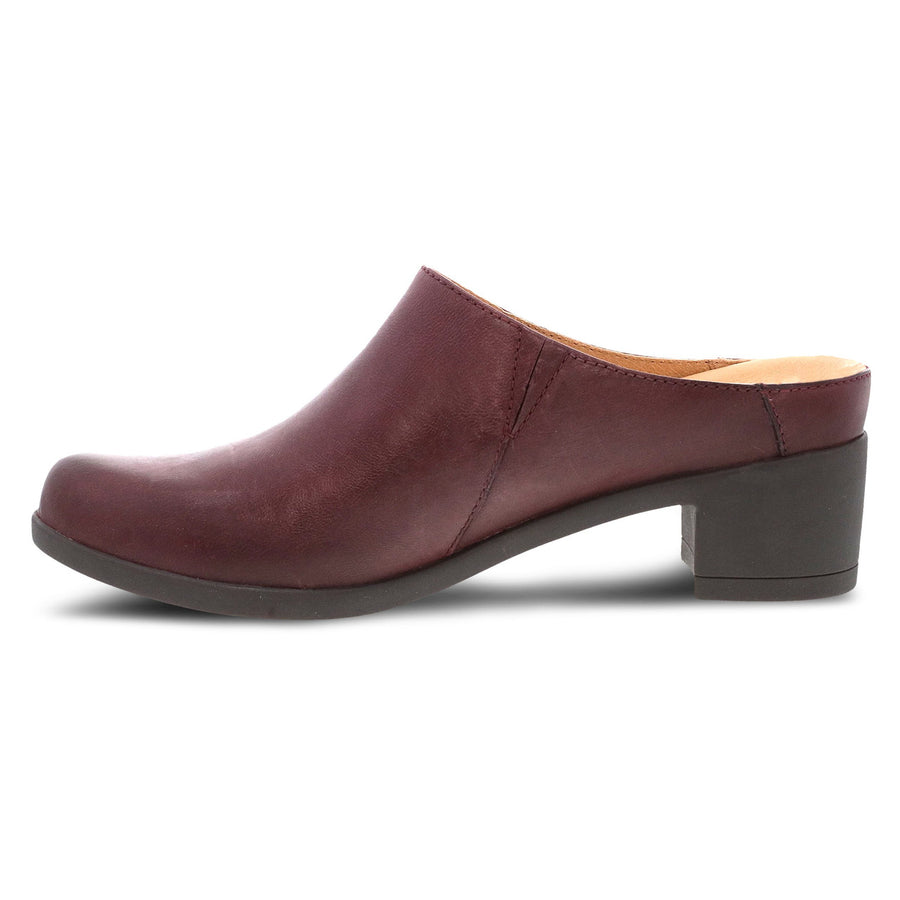 WOMEN'S DANSKO CARRIE | BURNISHED NUBUCK WINE