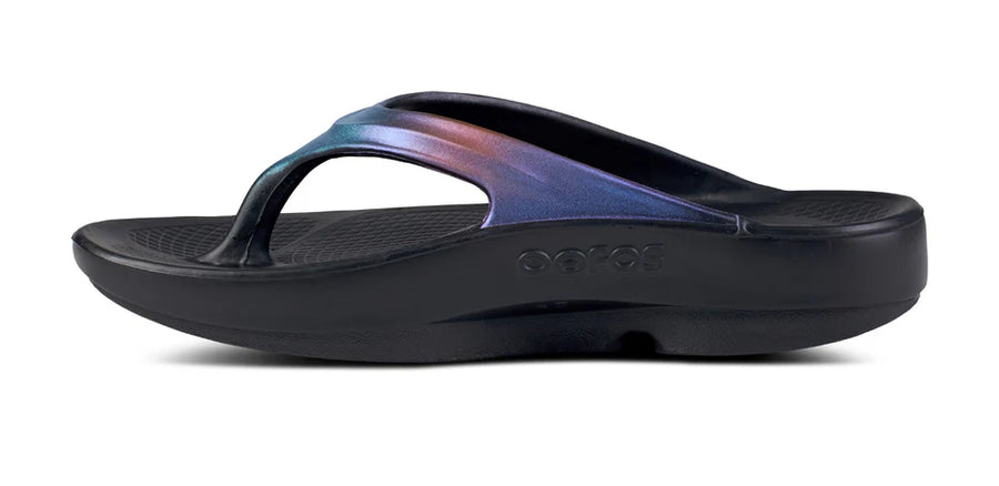 WOMEN'S OOFOS OOLALA LUXE SANDAL | MIDNIGHT SPECTRE