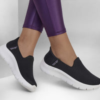 WOMEN'S SKECHERS GO WALK FLEX | BLACK / WHITE