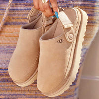 WOMEN'S UGG GOLDENSTAR CLOG | SAND