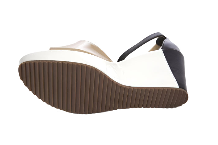 WOMEN'S VANELI LEMY WEDGE | LIGHT TAUPE PATENT