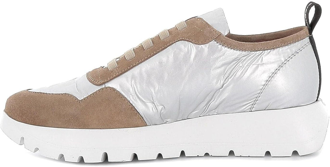 WOMEN'S WONDERS LUNA SNEAKER | TREND TAUPE / NYLON PLATA