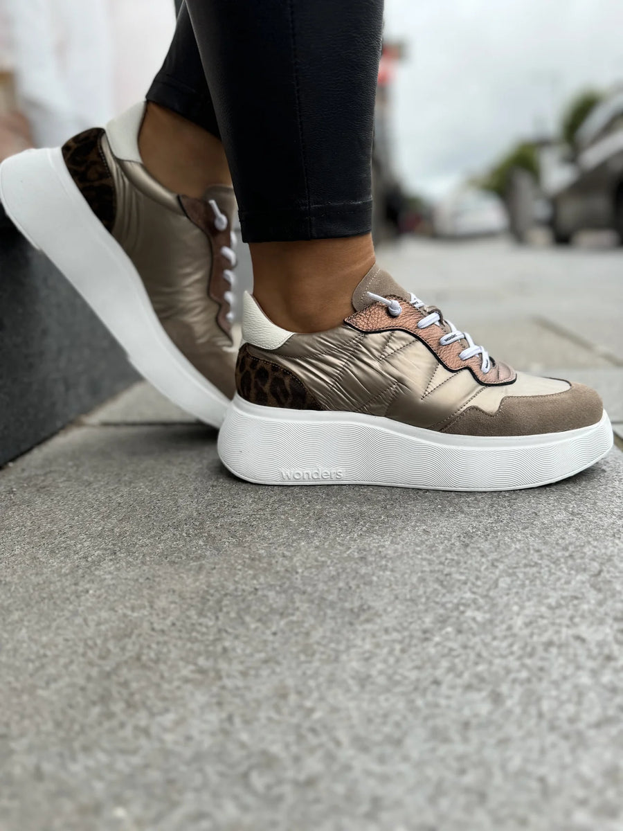 WOMEN'S WONDERS ROMA SNEAKER | TREND TAUPE / NYLON CHAMPAGNE