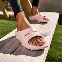 WOMEN'S OOFOS OOAHH RECOVERY SLIDE | BLUSH