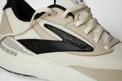 WOMEN'S BROOKS ADRENALINE GTS 24 | COCONUT / SILVER LINING / BLACK
