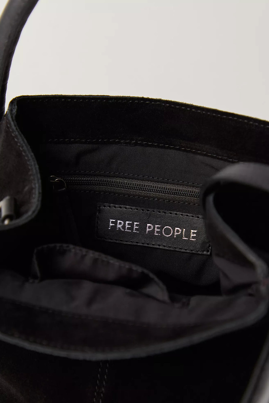 WOMEN'S FREE PEOPLE BARLOW BUCKET BAG | BLACK