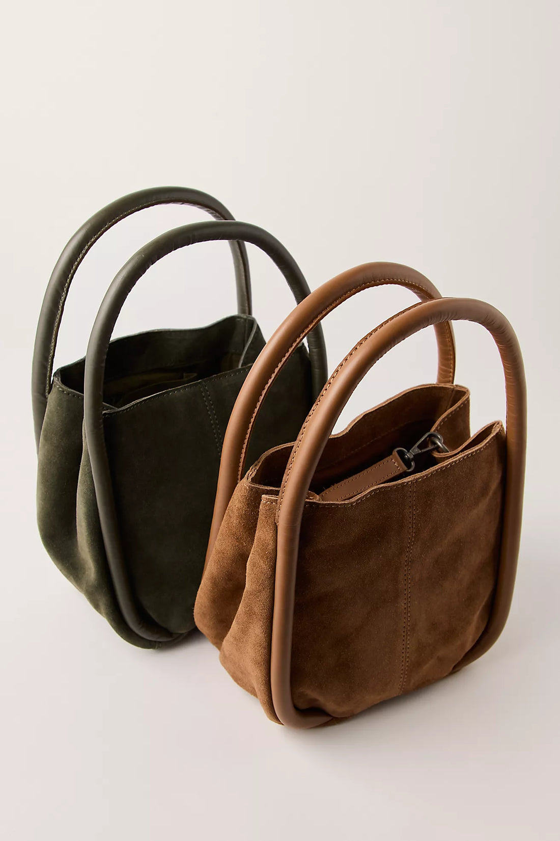 WOMEN'S FREE PEOPLE BARLOW BUCKET BAG | COGNAC