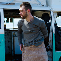 MEN'S FREE FLY BAMBOO FLEX LONG SLEEVE HENLEY | BLACK SAND