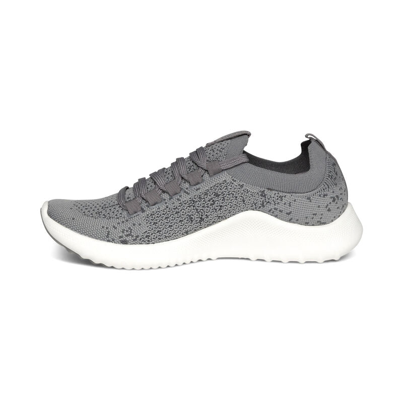 WOMEN'S AETREX CARLY SNEAKERS | GREY